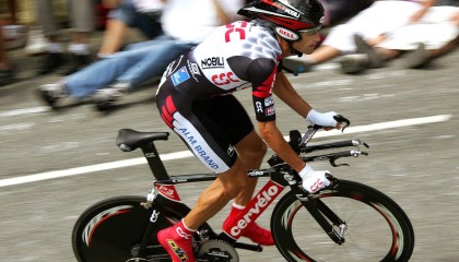 纳达尔关键破发点制胜 鏖战五盘晋级法网半决赛