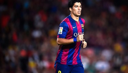 短跑新星闪耀全国锦标赛，破纪录夺冠引热议