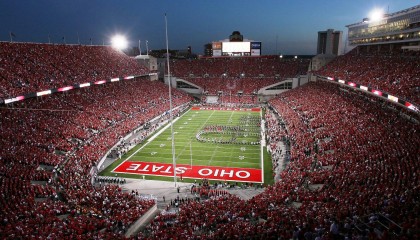 卡卢卢专访揭示另一面，阅读与电影塑造球场上的冷静大脑，AC米兰后卫的独特精神世界