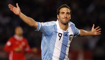 易建联沉稳领军 广东男篮力克强敌重返胜利轨道