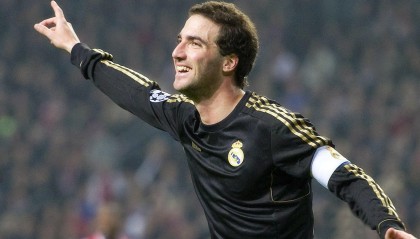 英超新季烽火连天 仅三强屹立不败金身 激烈竞争预示冠军混战