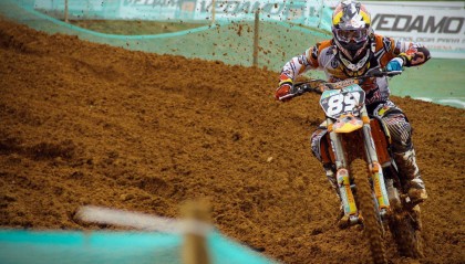 越战越勇！威少底角冷箭穿心 逆境三分点燃全场