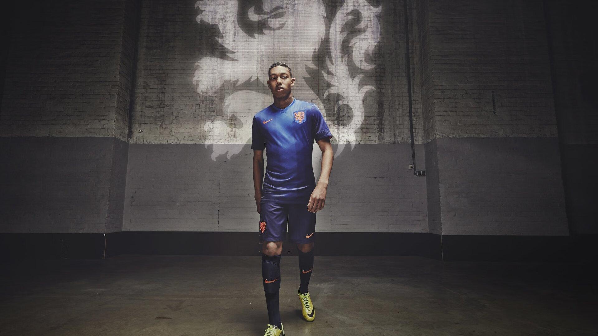 小篮球训练营在广州体育学院亚运馆开营，点燃青少年运动梦想